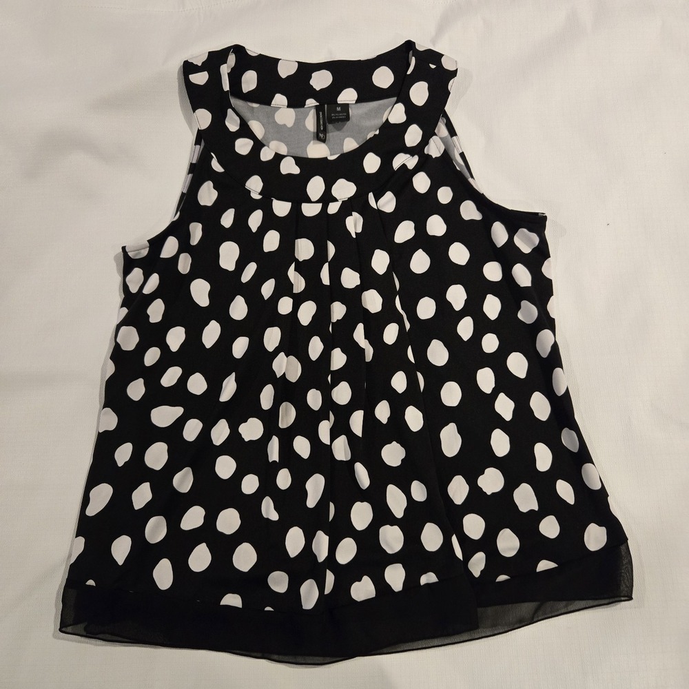 New Directions Ladies Top size M Black with white Dots Sleeveless